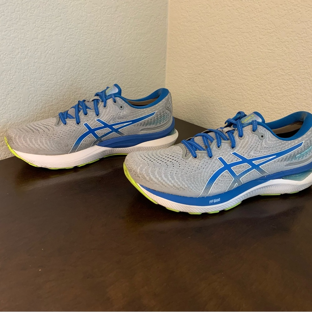 Asics Gel-Cumulus 24 Athletic Running Shoe Sneaker Gray 1011B366 Men's Size 10